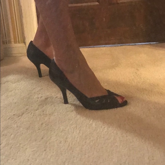 Steve Madden "Like New" Peep Toe Heel - Picture 8 of 8